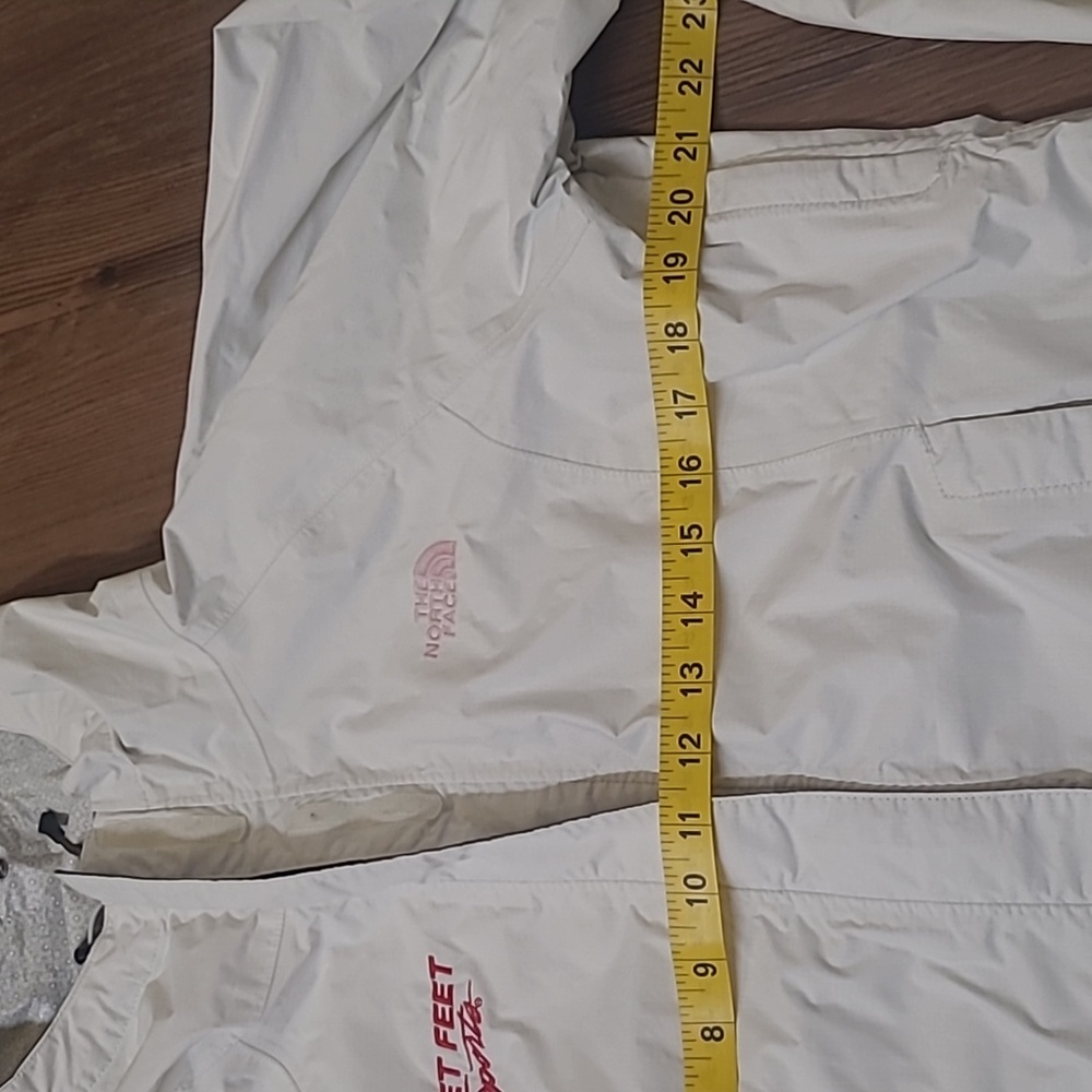 The North Face White Patterned Jacket For Rain Wo… - image 4